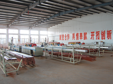 �D��ɽ�|�Gɭ��ľ��˾܇(ch��)�gһ�� �c(di��n)���ɷŴ�