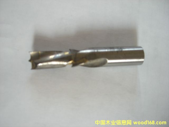 ����(j��)�@