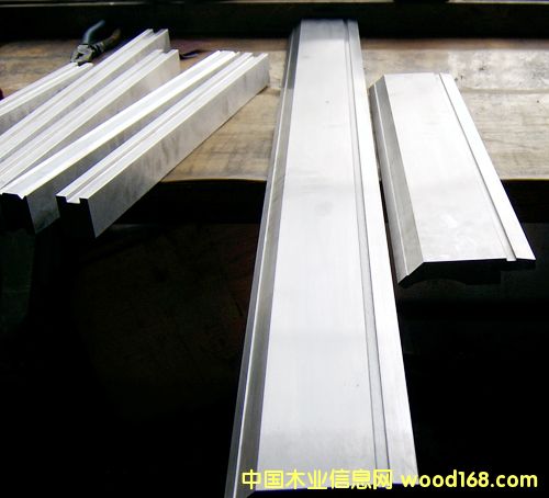 �M�϶β�ģ�����o�����ۏ�?r��n)C(j��)ģ