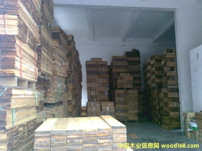 ������ľ�ذ����ϵ�Ԕ����B