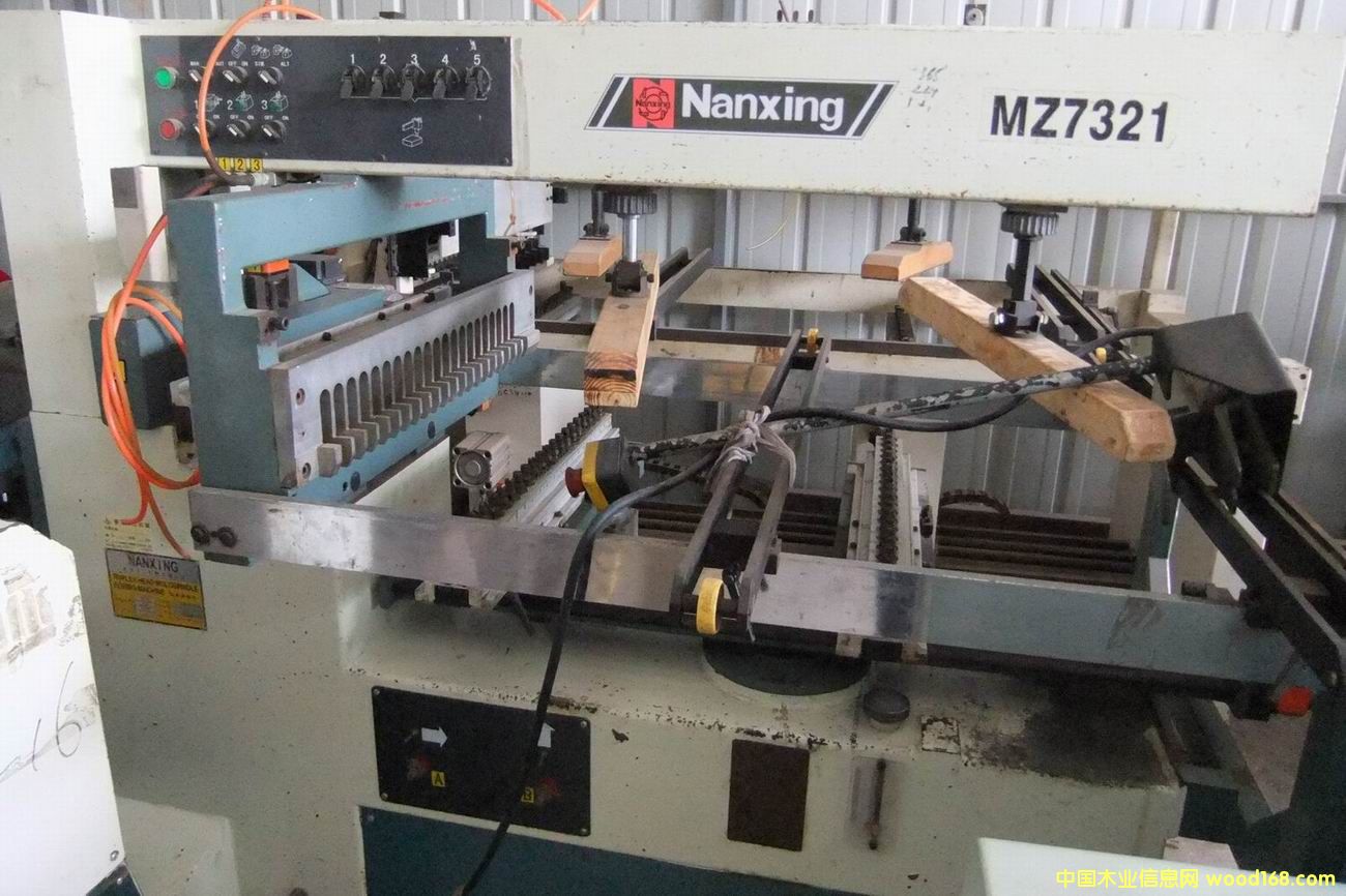 ����������@