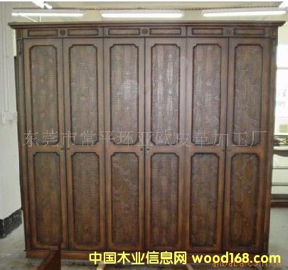 �{�~�y�b�