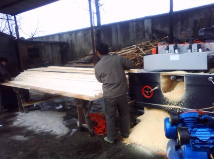 ���ɗl��Ԕ��(x��)��B