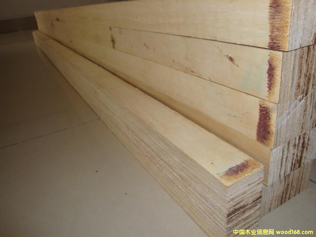 LVL �ΰ�ӷe������ľ���Ӱ�����Ѭ�����bľ��