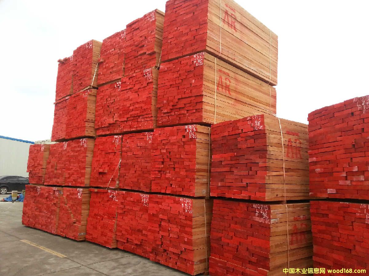 �t���S����ľ