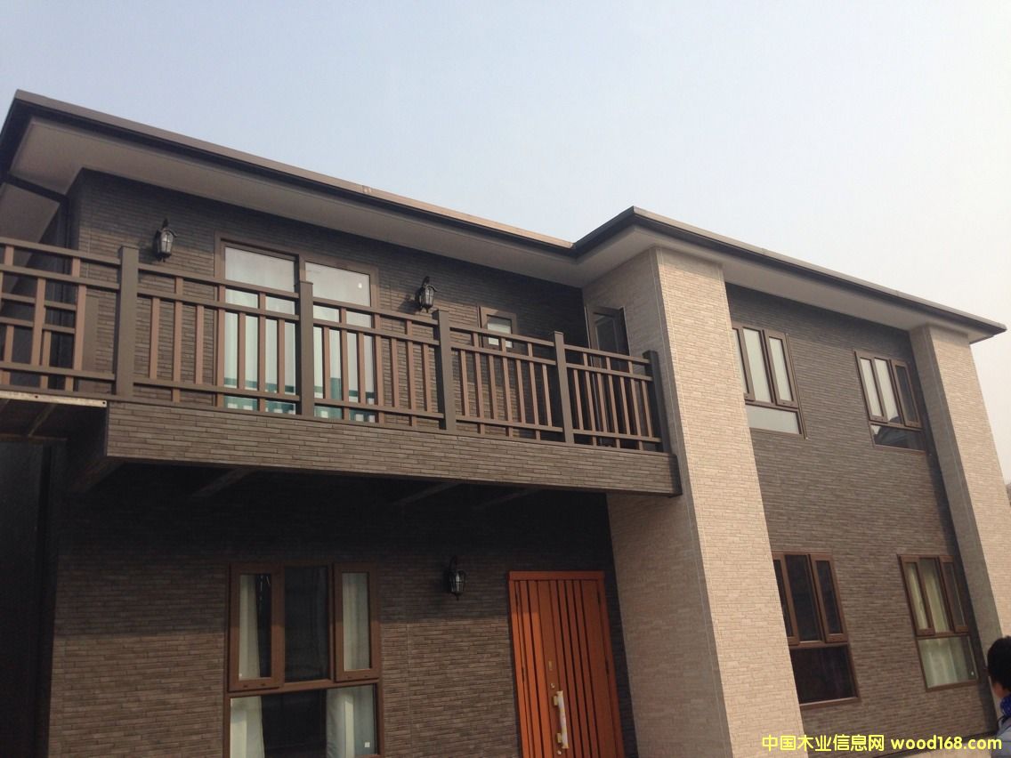  �Ϻ������u��ʽľ�Y���e����Ԕ����B