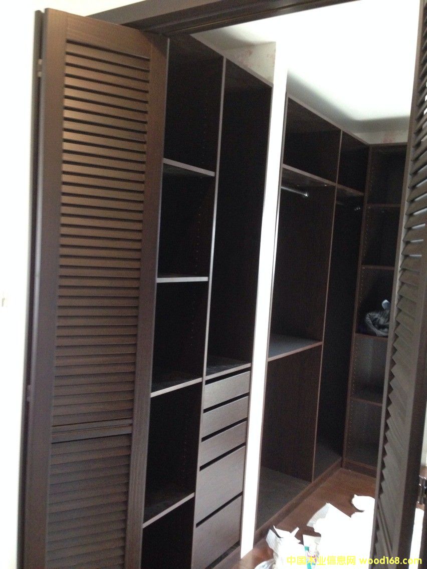  �Ϻ������u��ʽľ�Y���e�����Ȳ��b�޵�Ԕ����B