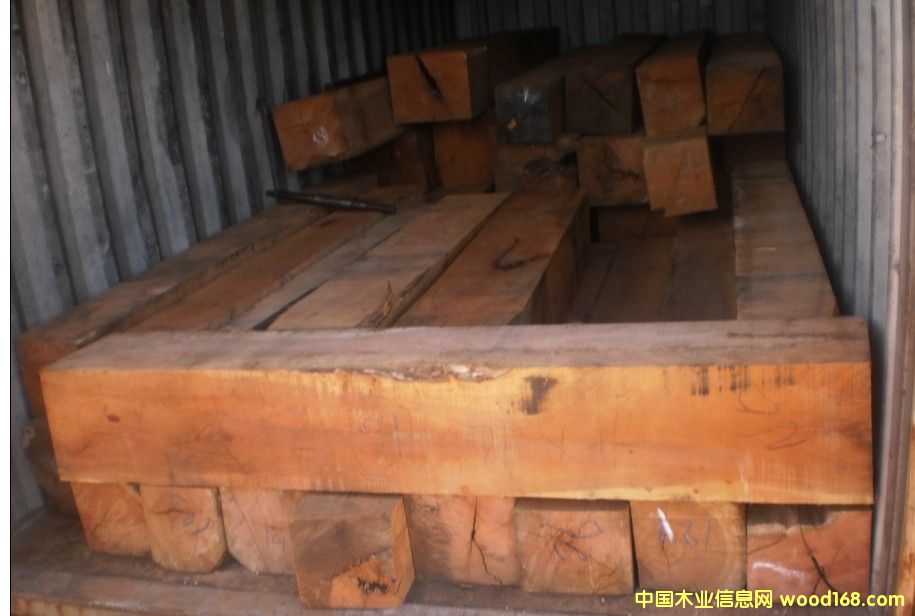 ���������Kľ