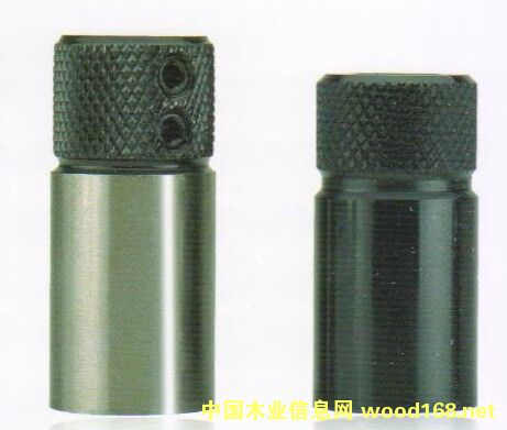 ���@���^