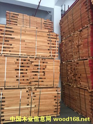 AB��(j��)�W���M(j��n)�ڙ�ľ����0.3-0.8M