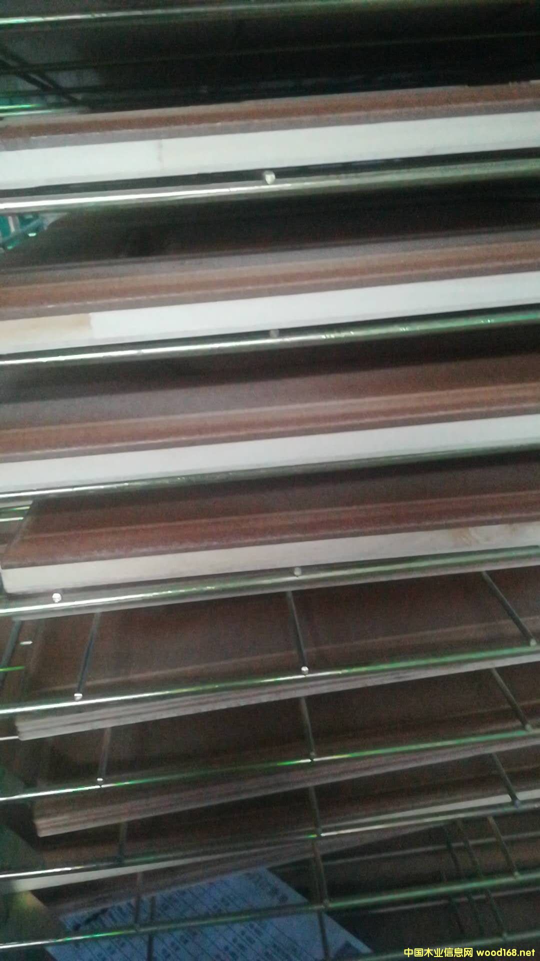 ��ľ��(f��)�ϵ�̰�