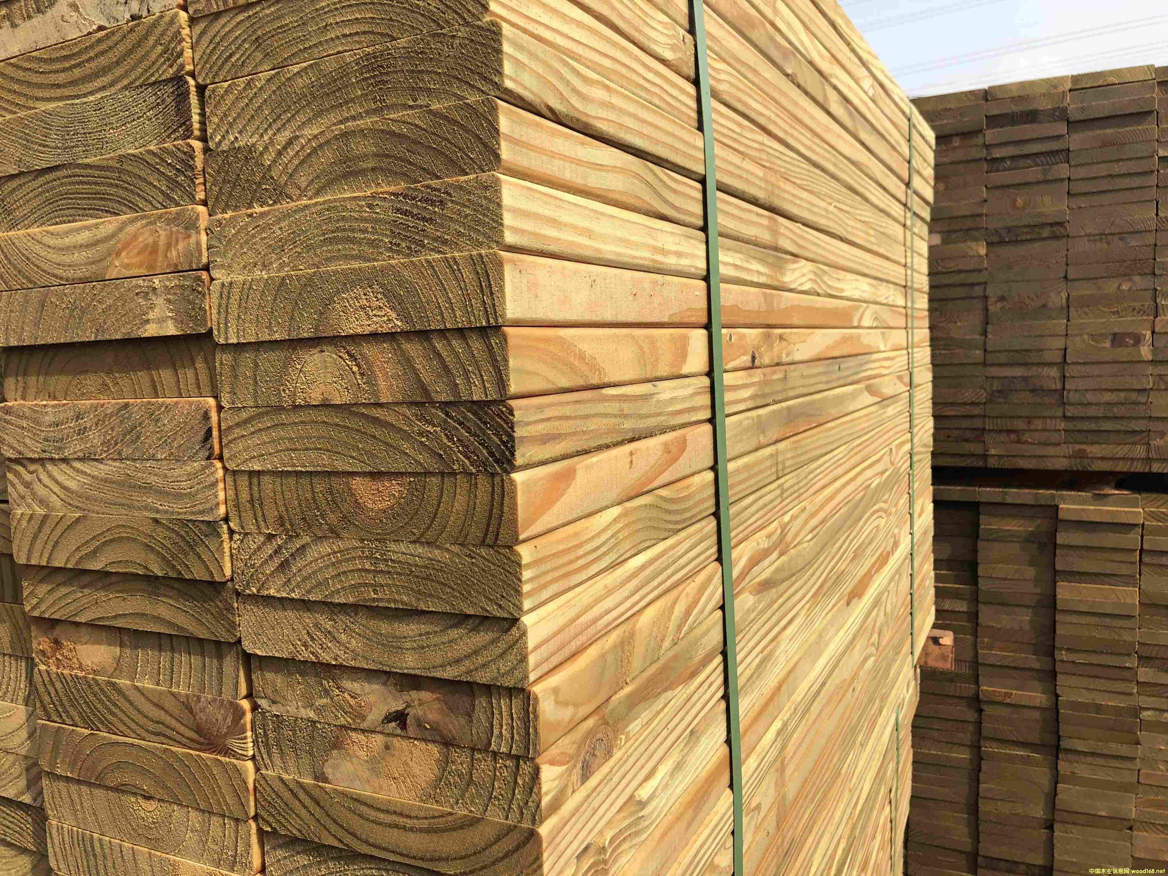 �Ϸ��ɷ���ľ�r�� �Ϸ��ɶ����Xһ��