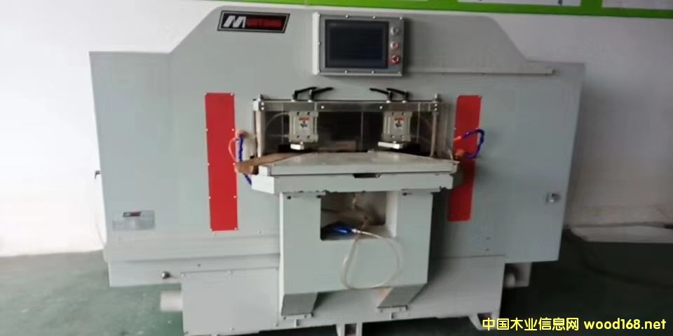 ����Ұ�R��ĸ龙C