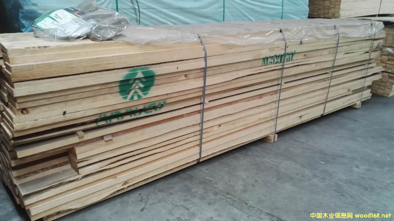 ARAUCO�̵������Ԕ����B